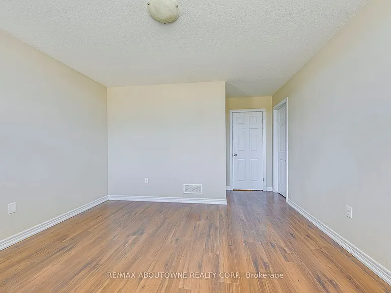 816 Roulston St — Photo 40