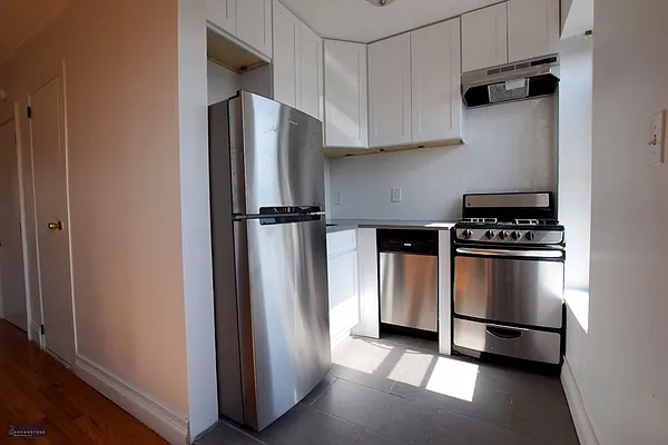 Rented by Brownstone Real Estate | media 10