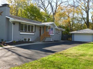 1130 Cambridge Ave, Flossmoor, IL 60422