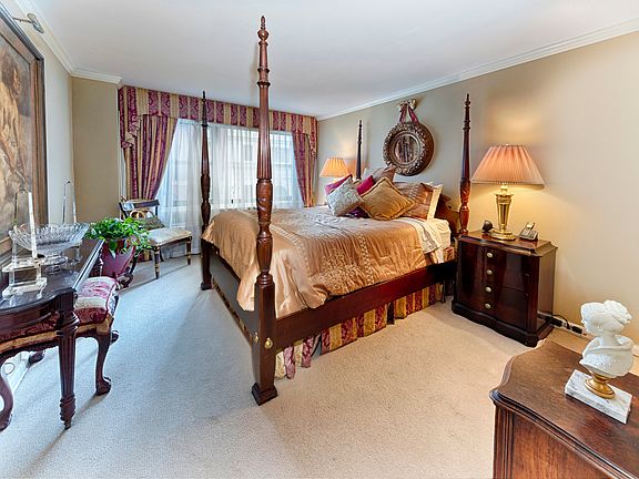 4th image of 340 E 74th St APT 3G
