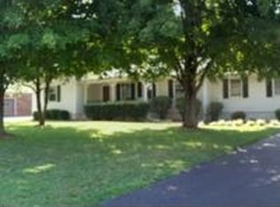 1200 Pin Oak Dr, Hopkinsville, KY 42240