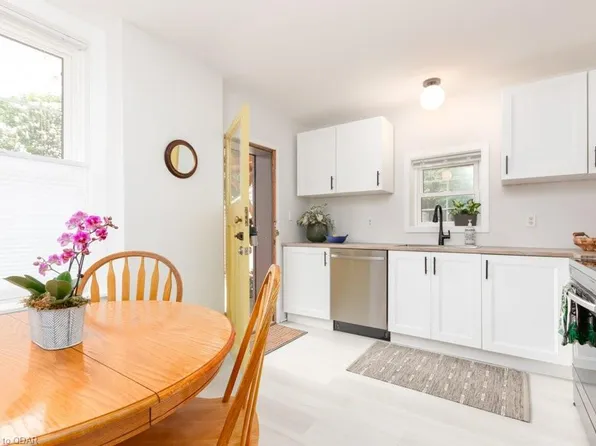 63 Alexander St, Belleville, ON K8N 2H4