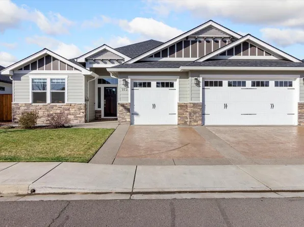 973 Arrowhead Trl, Eagle Pt, OR 97524