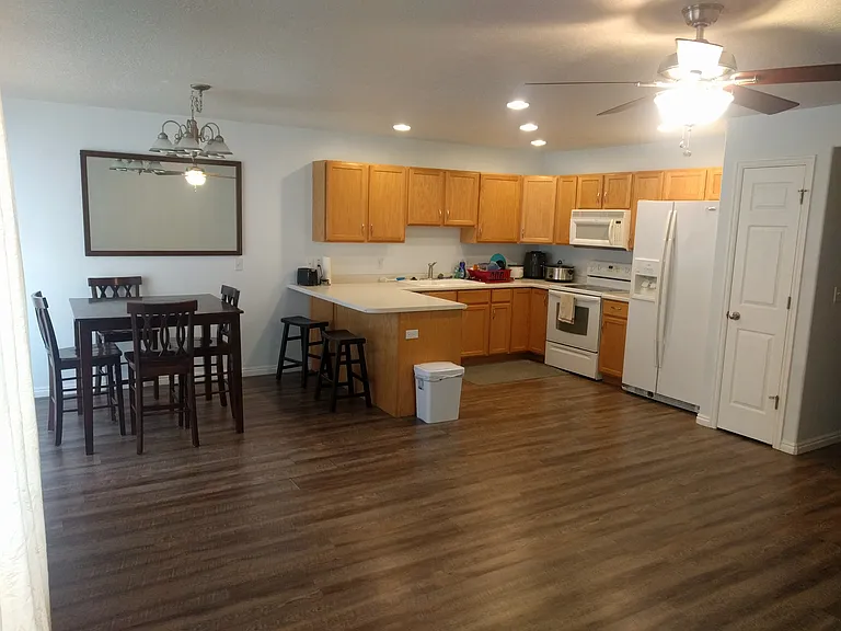 1153 S 1420 E — Photo 7