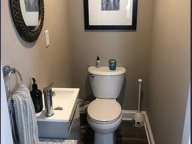 9920 Dickens Ave — Photo 4
