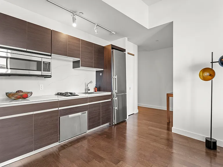116 John St #2903 — Photo 6