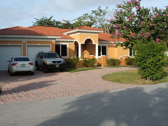 2nd image of 5717 SW 81st St