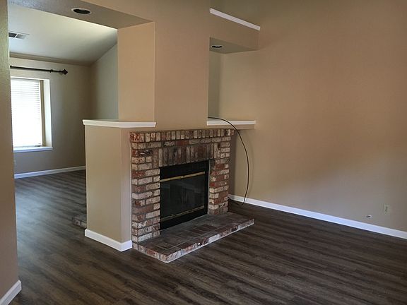 2nd image of 2009 Hearthstone Ln
