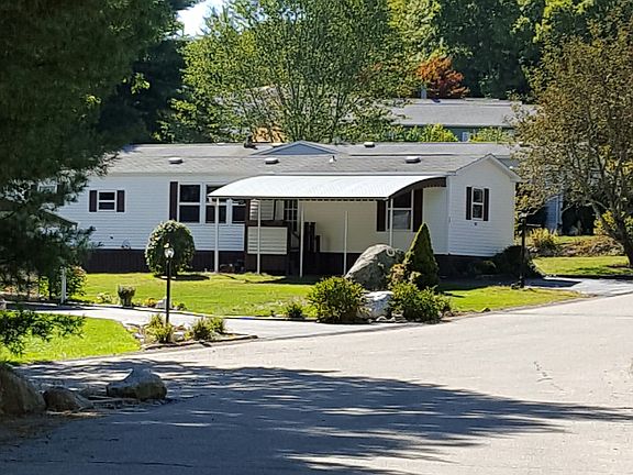 3rd image of 102 Sherwood Valley Ln