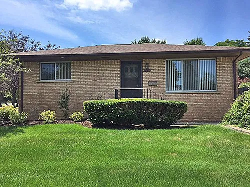 1640 Greenview Dr Photo 1