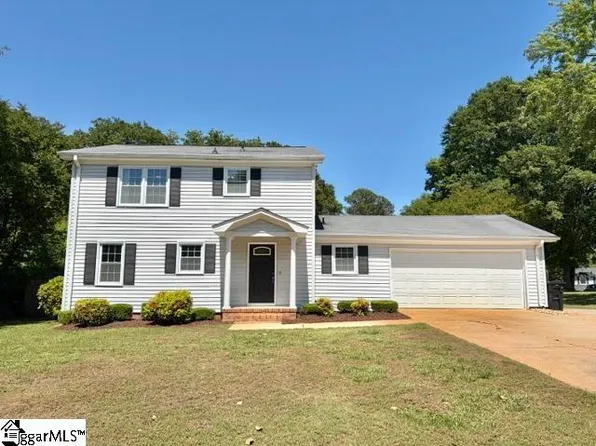207 Needles Dr, Simpsonville, SC 29680