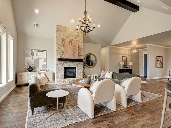 4th image of 15900 Meadow Rue Ln