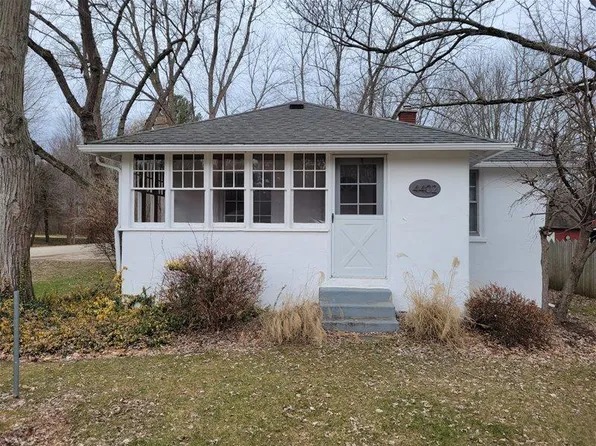 4402 64th St, Holland, MI 49423