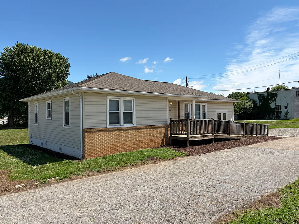 13 Depot St