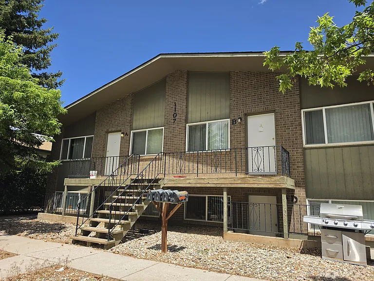 1107 Downey St #A — Photo 1
