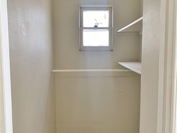 4th image of 146 S 1st Ave APT 4