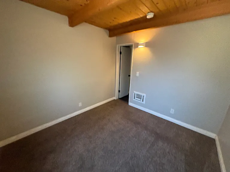 858 Pine Ln — Photo 8