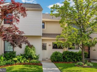 61 Viburnum Ln, Mount Laurel, NJ 08054