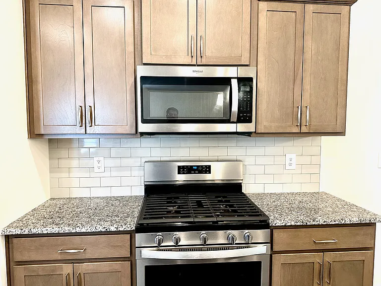 2080 Hosel Ln — Photo 4