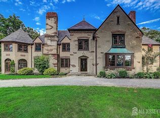 1 Orchard Ln, Lawrence Twp, NJ 08648