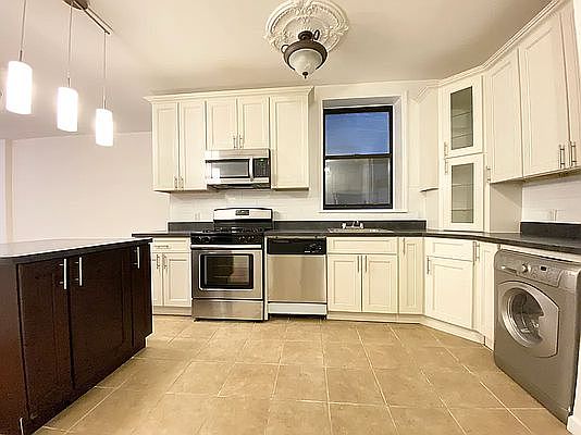 3rd image of 143 W 111th St APT 2B