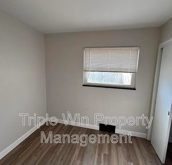 7932 La Belle St — Photo 5