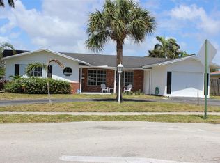 1011 SE 12th Ave, Deerfield Beach, FL 33441