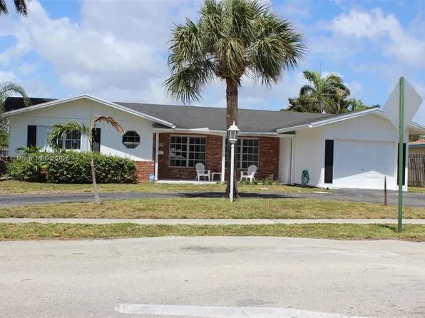 1011 SE 12th Ave, Deerfield Beach, FL 33441