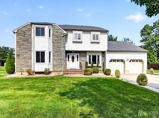 1 Cherry Creek Dr, Matawan, NJ 07747