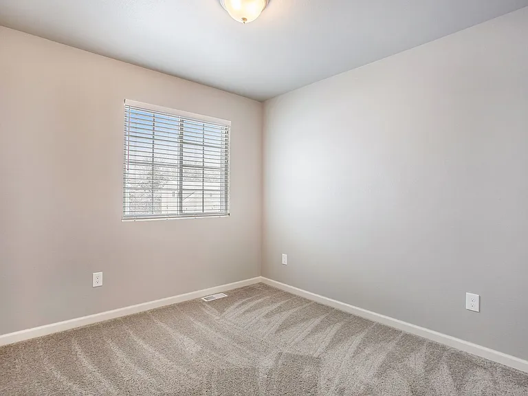 2401 Richardson Ct — Photo 19