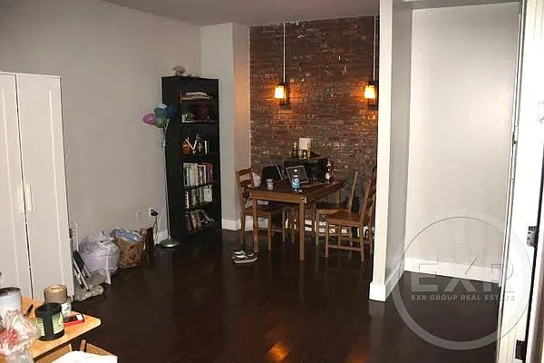 Rented by EXR | media 20