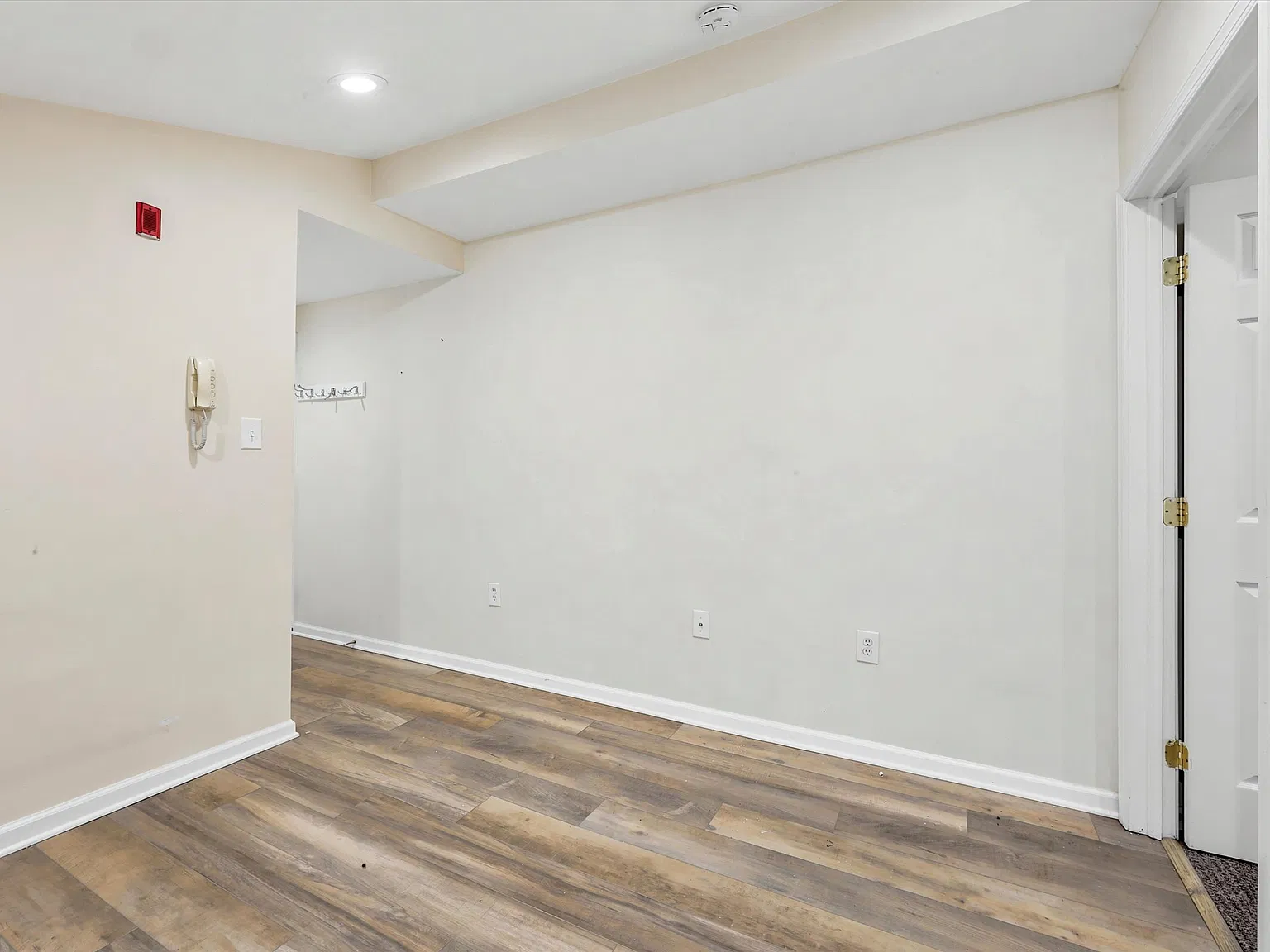 2 bed, 750 sqft, $1,950 — Photo 3