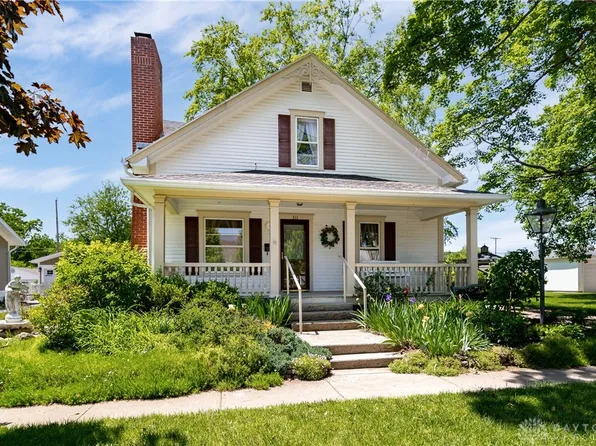 311 N Adams St, New Carlisle, OH 45344