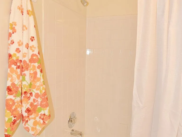 7411 Salford Ct — Photo 18