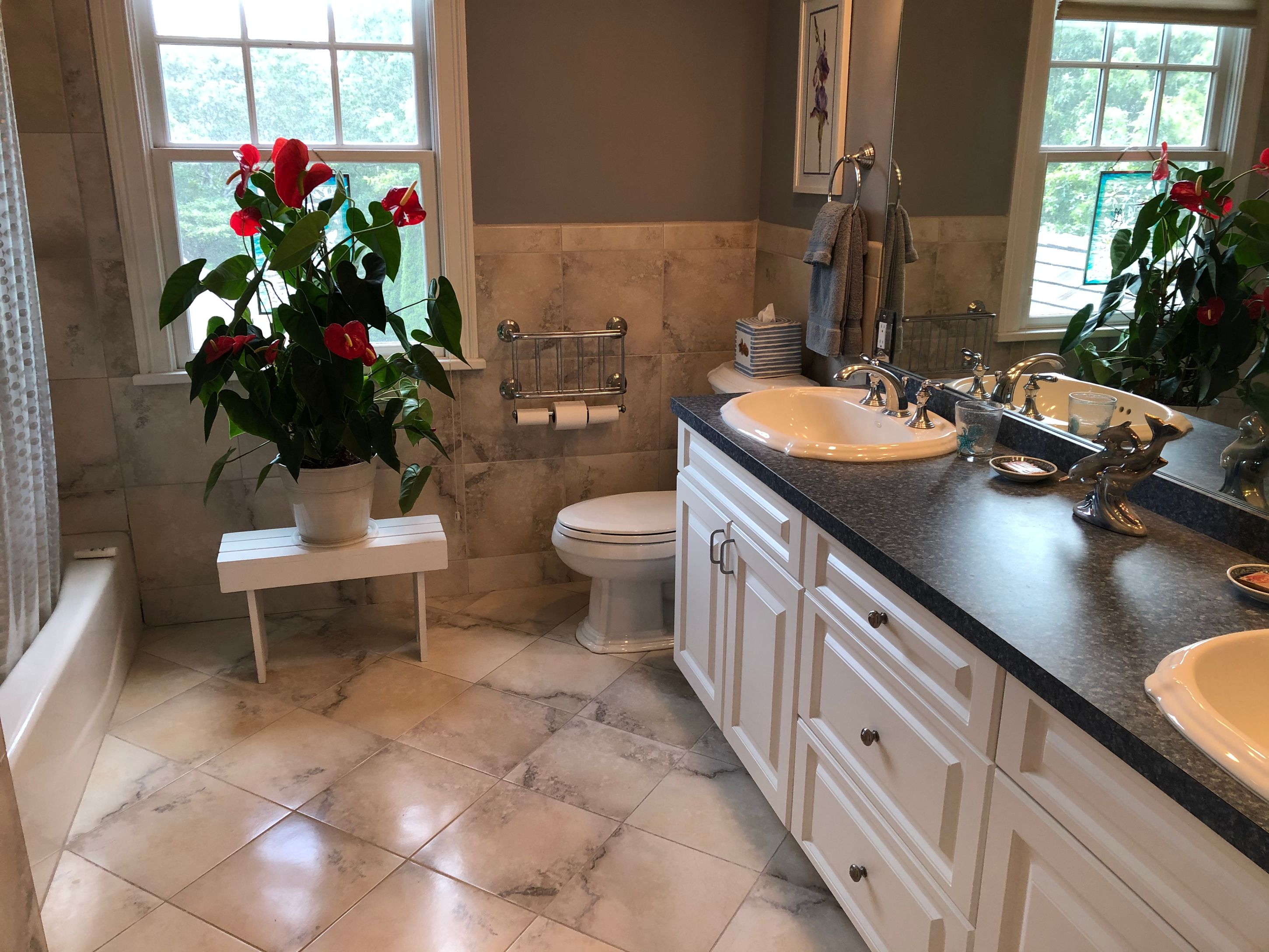 3 Highview Dr, Wainscott, NY 11963 Out East