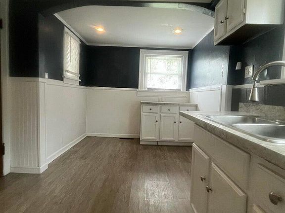 4th image of 1721 Mansfield Rd