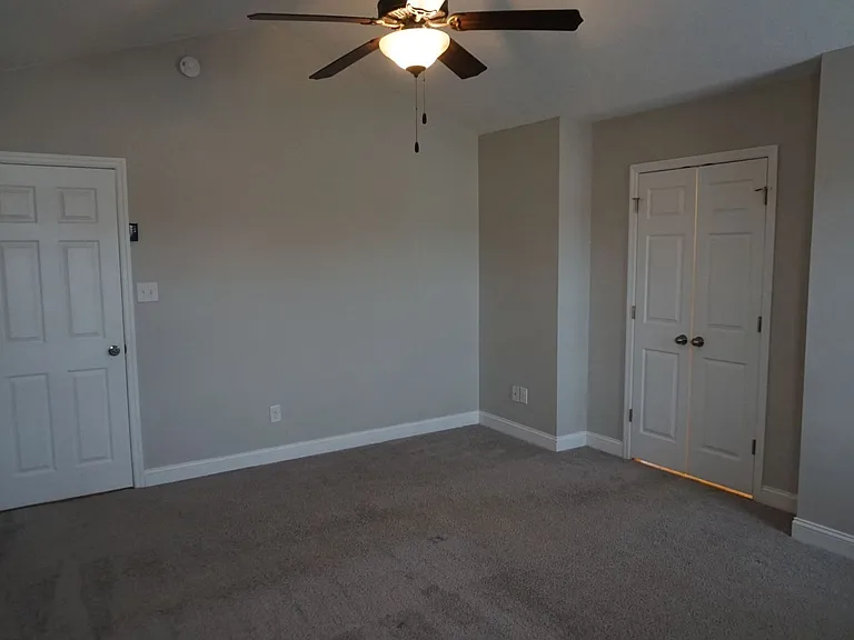 407 Sundown Ct — Photo 33
