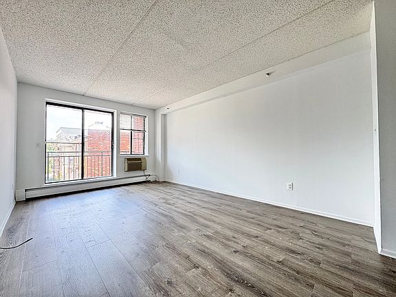 2nd image of 1456 31st Dr APT 3G