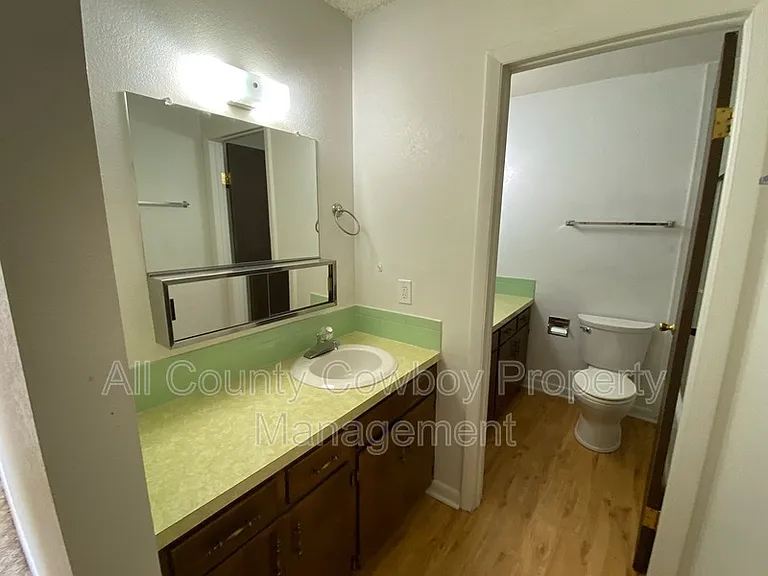 267 N 8th St #8 — Photo 13