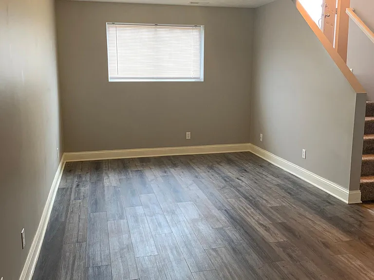 11212 Black St — Photo 17