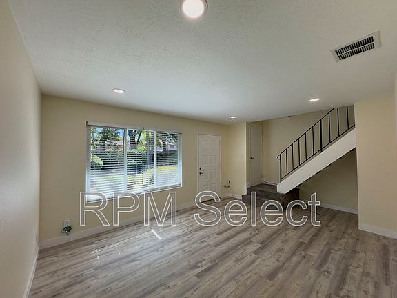 3rd image of 8849 La Riviera Dr Unit C
