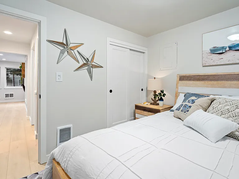 4111 Whitman Ave N #101 — Photo 12