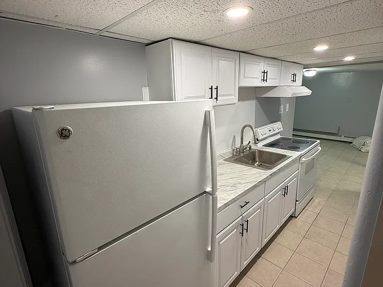 183 Byfield St #R — Photo 1