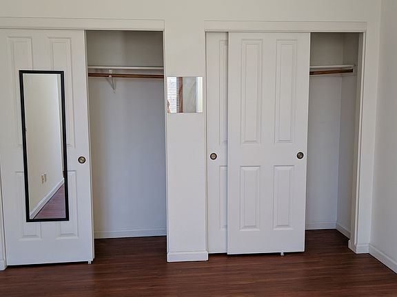 Master bedroom (mirrors not included)