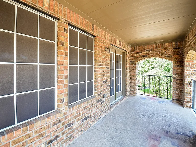 2403 Summers Glen Ct — Photo 14