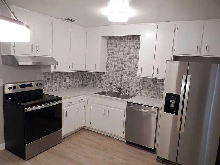 520 Pasco Ct — Photo 9
