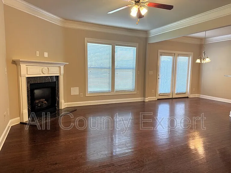 1065 Township Cir — Photo 6
