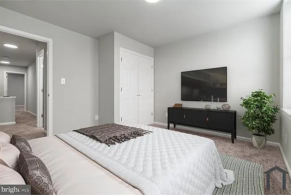 404 N Lakewood Ave — Photo 8