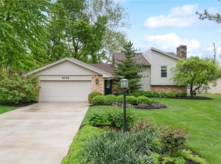9178 Woodstream Ln, Dayton, OH 45458
