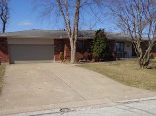 1206 S 30th St, Quincy, IL 62301